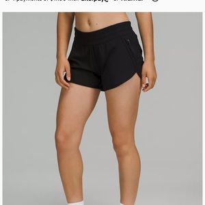 Lululemon Tracker Low-Rise Lined Short 4” Size 4